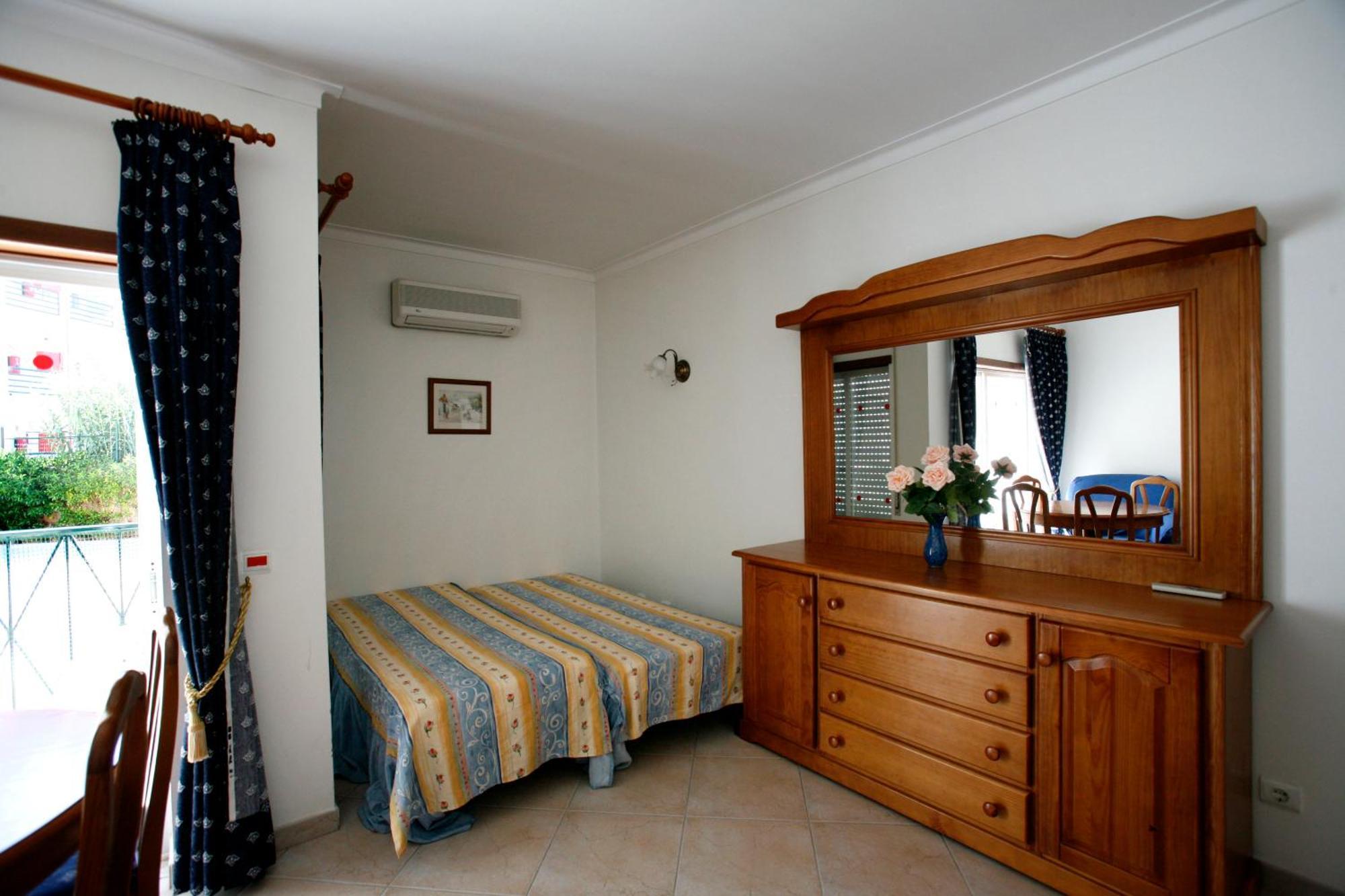 Apartamentos Coral Do Vau Portimão Exteriör bild